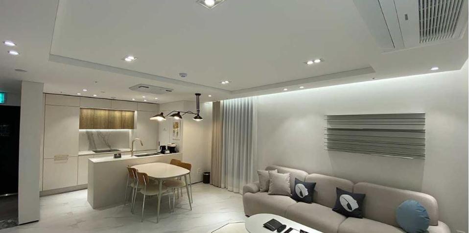 Hotel The Designers Lyj Suite Yeoksam Seoul Exterior photo