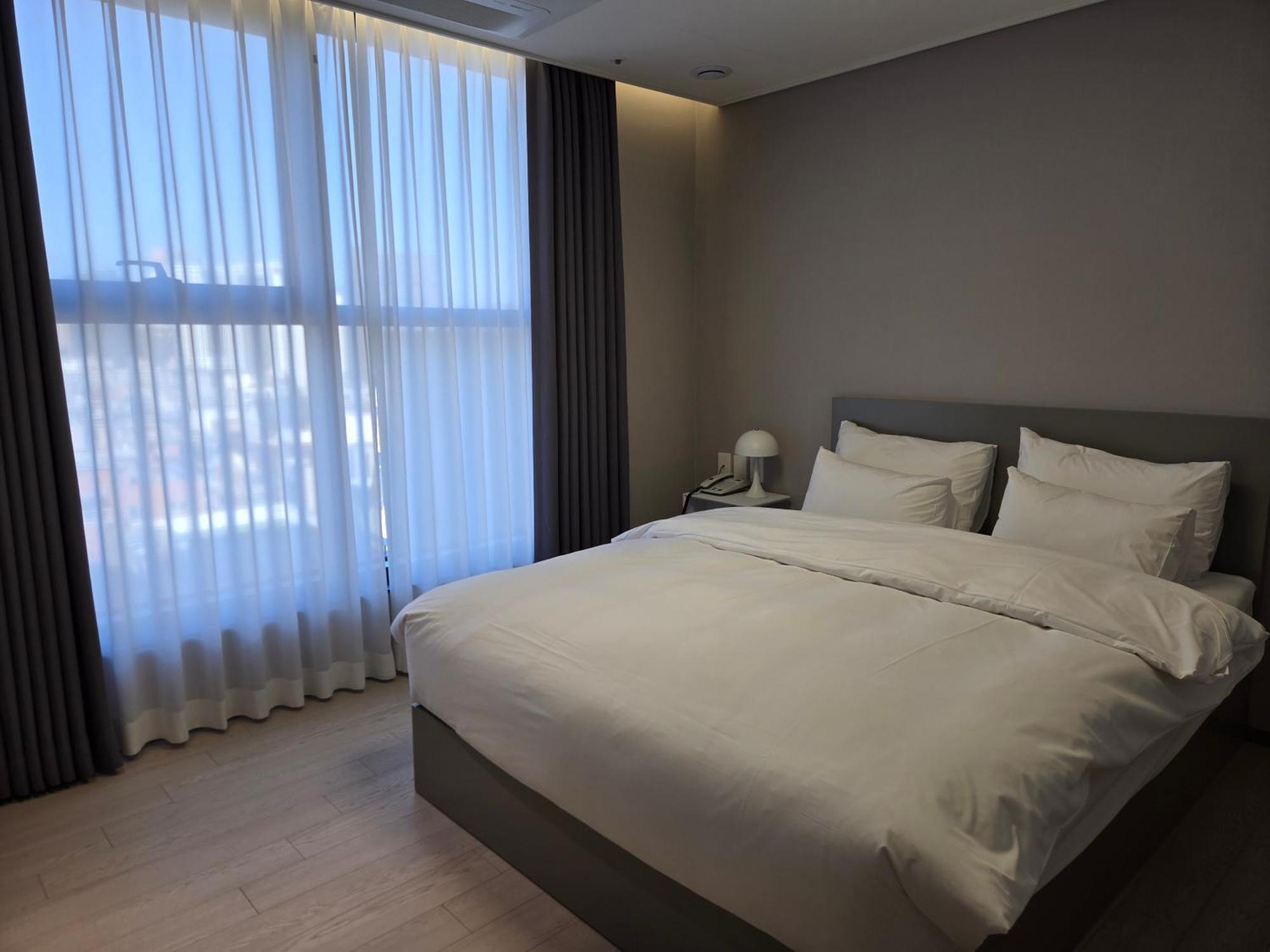 Hotel The Designers Lyj Suite Yeoksam Seoul Exterior photo